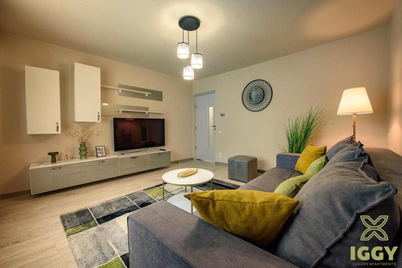 Iggy Luxury Apartment Hunedoara Exterior photo